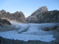 2009 05 06N01 002 : ギャジョリ ギャジョ氷河 凍結氷河湖