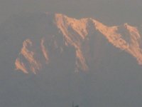 2010 04 29R01 032 : アンナプルナ ポカラ 一峰 南峰 大気汚染 著しいスモッグ