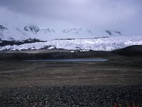 C05B10S11 01 : モレーン 氷河 雲